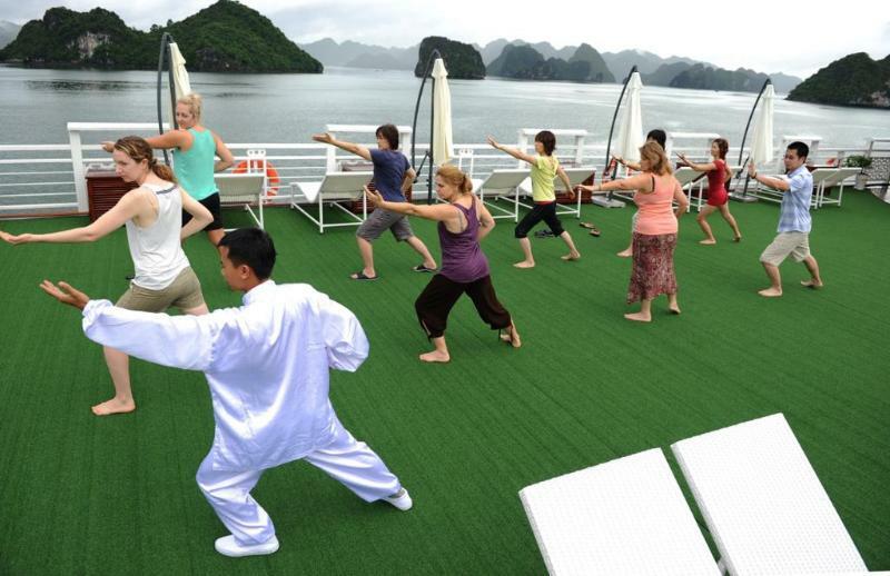 Alisa Cruise Halong Hotell Ha Long Exteriör bild